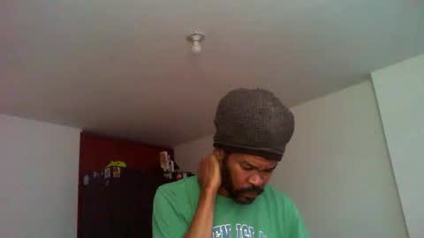 Snapshot of semental24cm chatting on November 24, 6:51 pm semental24cm online show from November 24, 6:51 pm