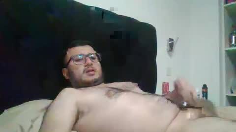 Snapshot of sementalpajero chatting on December 4, 2:31 am sementalpajero online show from December 4, 2:31 am