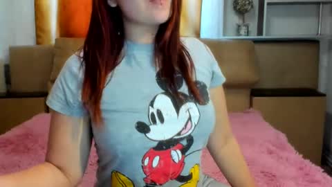 Snapshot of semisweetdream chatting on February 12, 10:24 am Next stream 2912 GMT2 online show from February 12, 10:24 am