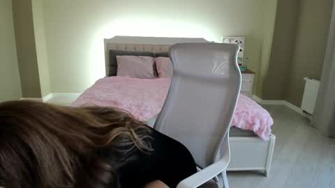 Ami online show from October 9, 8:45 am