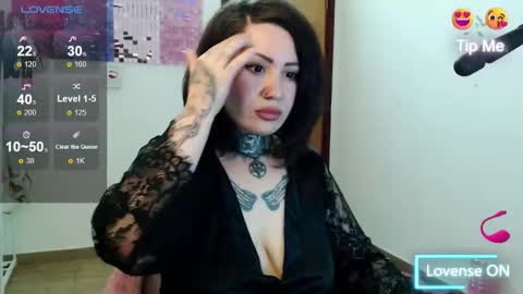 Snapshot of senorita_dakota chatting on September 18, 9:50 pm senorita_dakota online show from September 18, 9:50 pm