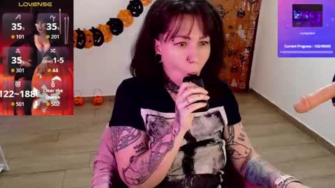 Snapshot of senorita_dakota chatting on October 19, 9:37 pm senorita_dakota online show from October 19, 9:37 pm