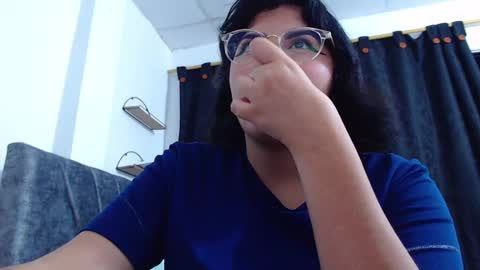 Camille and sophie online show from December 3, 1:30 am