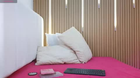 Sensual Kim77 online show from March 15, 12:44 pm