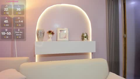 Sophie     online show from March 26, 11:16 am