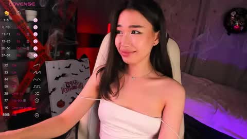 Snapshot of sensualily chatting on October 15, 3:12 pm Kiki online show from October 15, 3:12 pm