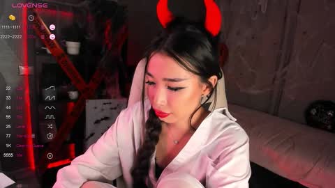 Snapshot of sensualily chatting on October 31, 3:13 pm Kiki online show from October 31, 3:13 pm