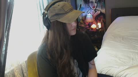 Snapshot of sentfrmheaven chatting on December 26, 4:47 pm Tara online show from December 26, 4:47 pm