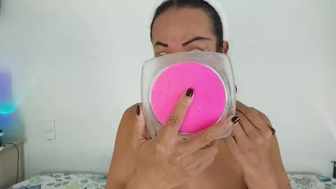 Snapshot of sephorandmonell chatting on October 31, 8:21 pm sephorandmonell online show from October 31, 8:21 pm