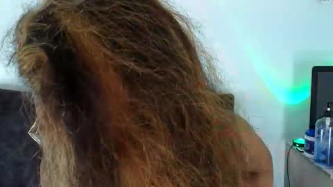 Snapshot of sephorandmonell chatting on November 18, 8:35 pm sephorandmonell online show from November 18, 8:35 pm