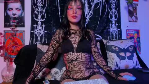 Snapshot of seraphine_hell chatting on October 6, 4:54 am seraphine online show from October 6, 4:54 am