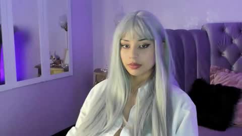 Snapshot of seren_bleck chatting on September 17, 3:19 am Seren Follow me online show from September 17, 3:19 am