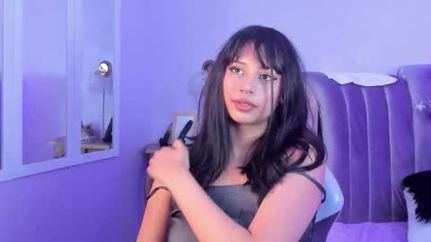 Snapshot of seren_bleck chatting on November 8, 1:50 am Seren Follow me online show from November 8, 1:50 am