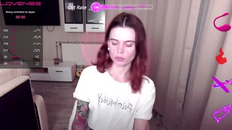 Snapshot of serenamilss chatting on December 19, 7:29 pm serenamilss online show from December 19, 7:29 pm