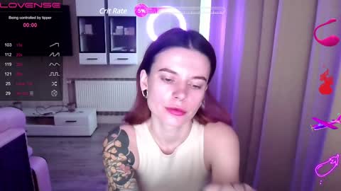 Snapshot of serenamilss chatting on February 6, 7:02 am serenamilss online show from February 6, 7:02 am