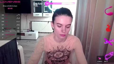 Snapshot of serenamilss chatting on February 17, 1:10 pm serenamilss online show from February 17, 1:10 pm