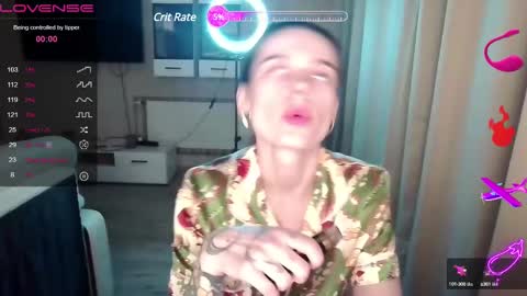 Snapshot of serenamilss chatting on February 17, 7:21 pm serenamilss online show from February 17, 7:21 pm