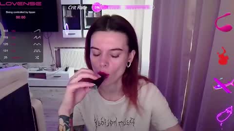 Snapshot of serenamilss chatting on March 3, 10:17 am serenamilss online show from March 3, 10:17 am