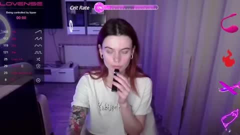 Snapshot of serenamilss chatting on March 3, 9:26 pm serenamilss online show from March 3, 9:26 pm