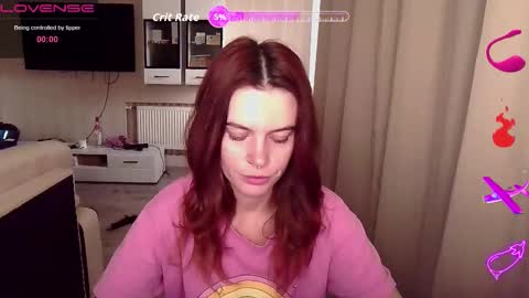 Snapshot of serenamilss chatting on September 12, 7:19 am serenamilss online show from September 12, 7:19 am