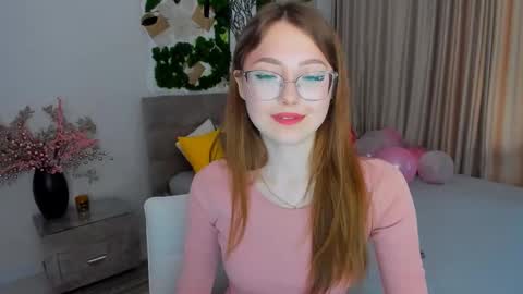 Ophelia online show from February 16, 7:15 am