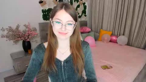 Ophelia online show from March 4, 4:09 pm