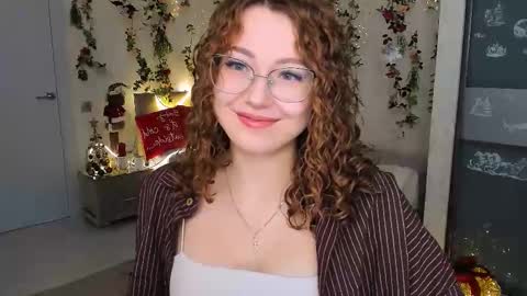 Ophelia online show from December 14, 10:09 am