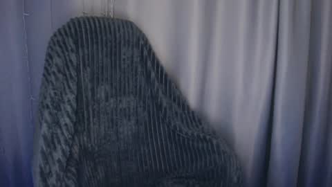 Snapshot of sereniiity chatting on February 3, 6:24 am Alexia online show from February 3, 6:24 am