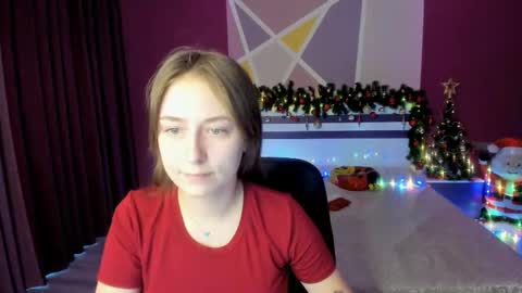 Snapshot of serenitywild chatting on December 23, 6:33 am serenitywild online show from December 23, 6:33 am