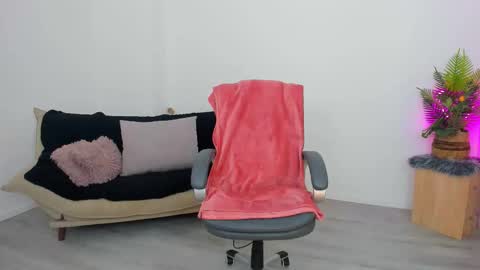 Serena online show from November 28, 4:26 am