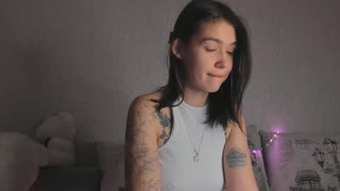 Snapshot of sergantt53 chatting on September 27, 3:22 am Ariana online show from September 27, 3:22 am