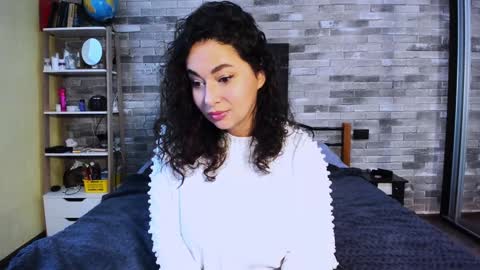 Snapshot of serpenttempter88 chatting on January 5, 6:24 am VIOLA online show from January 5, 6:24 am