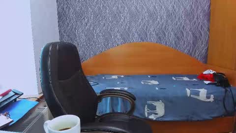 Snapshot of serpenttempter88 chatting on March 1, 9:51 am VIOLA online show from March 1, 9:51 am