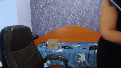 Snapshot of serpenttempter88 chatting on March 3, 7:32 am VIOLA online show from March 3, 7:32 am