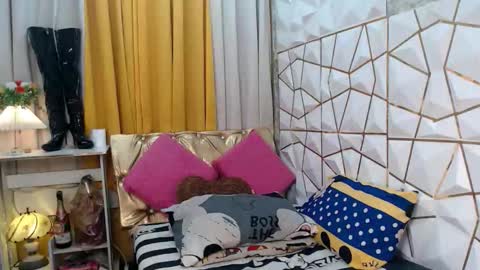 call me MILES   online show from September 15, 6:24 am