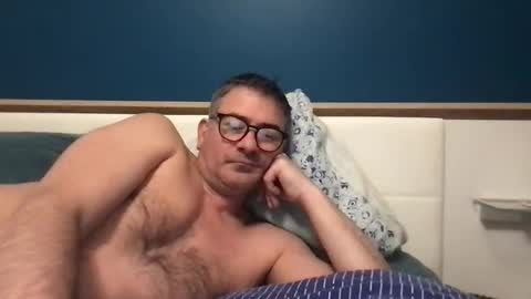 sesamechris92 online show from March 5, 6:54 am