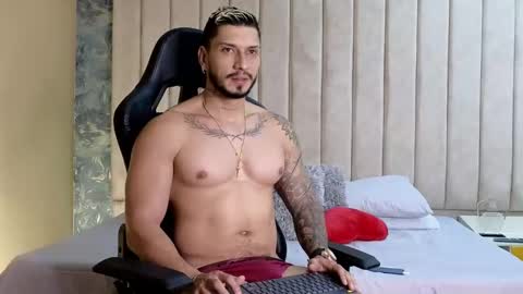 HEY IM SETH online show from February 17, 7:10 pm