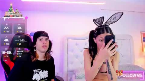 Snapshot of sett_and_gwen chatting on December 14, 8:08 pm sett_and_gwen online show from December 14, 8:08 pm
