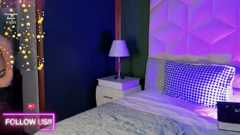 Snapshot of sett_and_gwen chatting on November 14, 5:50 am sett_and_gwen online show from November 14, 5:50 am