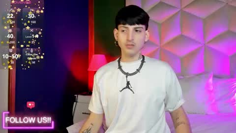 Snapshot of sett_and_gwen chatting on November 19, 3:50 am sett_and_gwen online show from November 19, 3:50 am