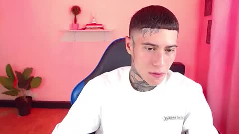 Thomas online show from December 4, 9:12 pm