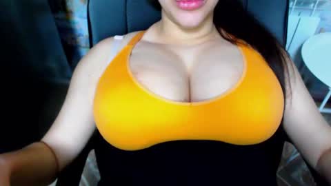 Snapshot of seu_cute chatting on February 13, 6:16 pm seu_cute online show from February 13, 6:16 pm