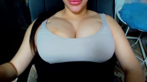 Snapshot of seu_cute chatting on February 25, 5:04 pm seu_cute online show from February 25, 5:04 pm