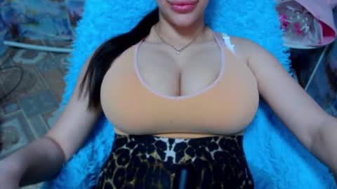 Snapshot of seu_cute chatting on September 28, 12:32 pm seu_cute online show from September 28, 12:32 pm