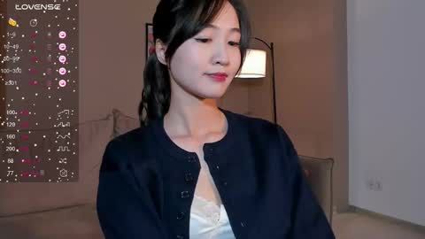 Snapshot of seulbi chatting on October 13, 3:01 pm Sana online show from October 13, 3:01 pm