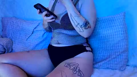 Snapshot of sevilxnatas chatting on December 3, 6:48 am Sydney Mae online show from December 3, 6:48 am