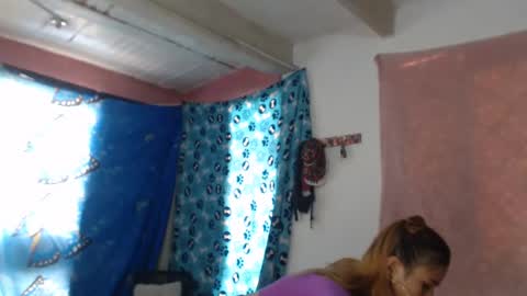 Snapshot of sex_forever77 chatting on January 14, 7:21 pm Karol y antony online show from January 14, 7:21 pm