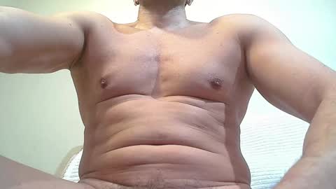 Snapshot of sex_machine_19 chatting on December 17, 11:39 am SEX MACHINE 19 online show from December 17, 11:39 am