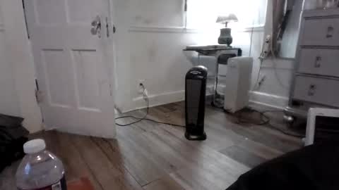 Snapshot of sexboy1437 chatting on November 26, 8:15 am sexboy1437 online show from November 26, 8:15 am