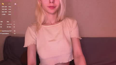 Snapshot of sexdrugg666 chatting on October 30, 9:37 pm Dina online show from October 30, 9:37 pm